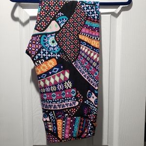 Lularoe TC leggings/free with any purchase.